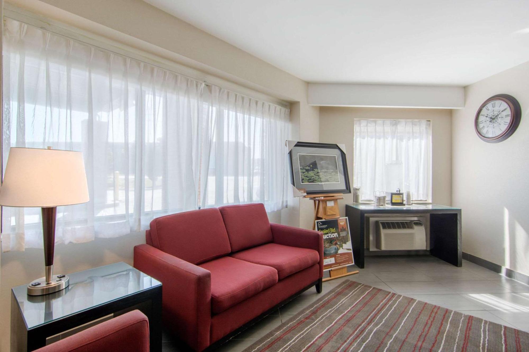 Comfort Inn Sudbury Esterno foto